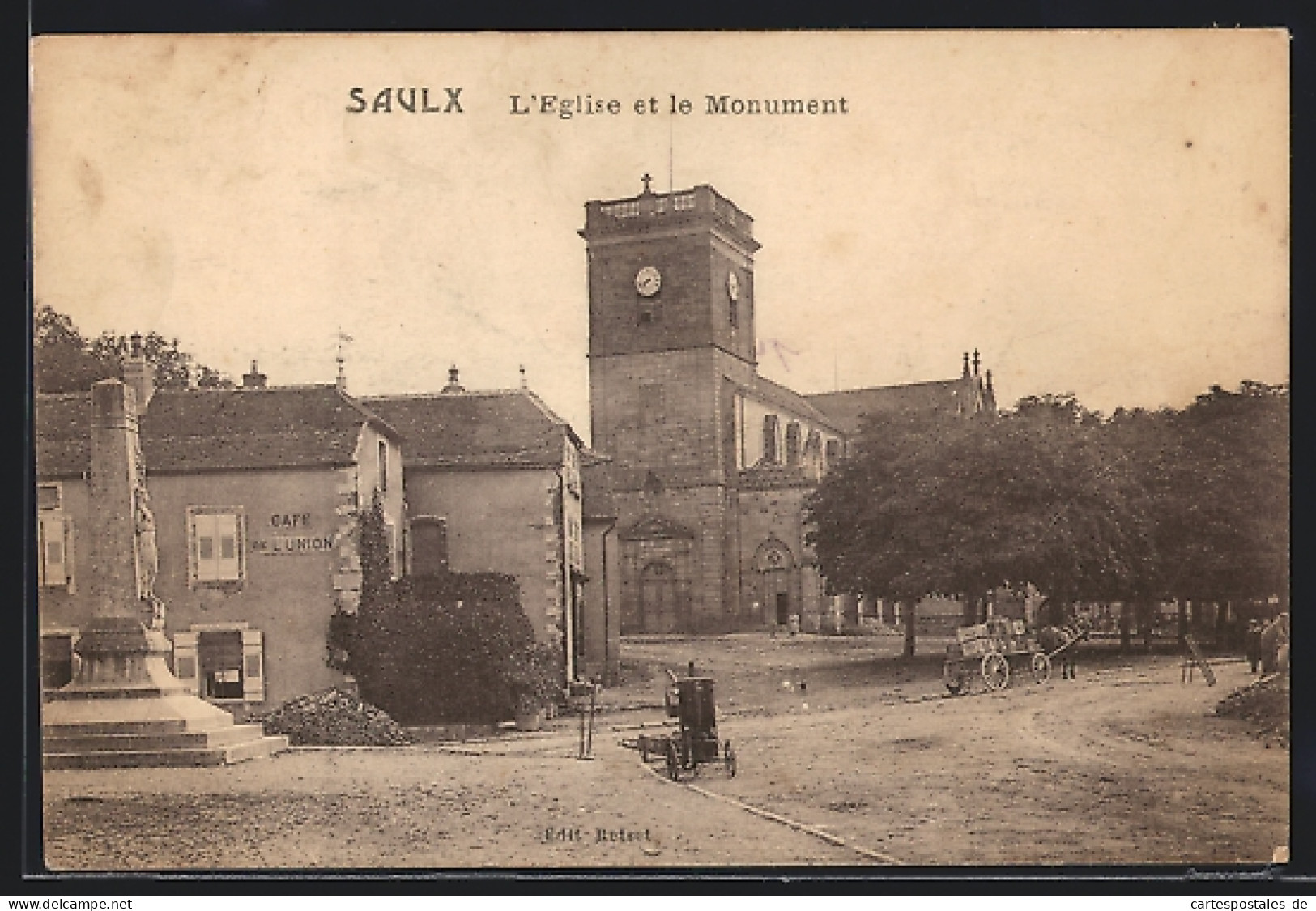 CPA Saulx, L`Eglise Et Le Monument  - Autres & Non Classés