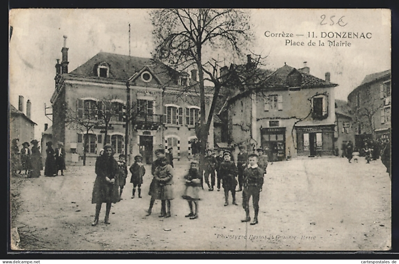 CPA Donzenac, Place De La Mairie  - Other & Unclassified