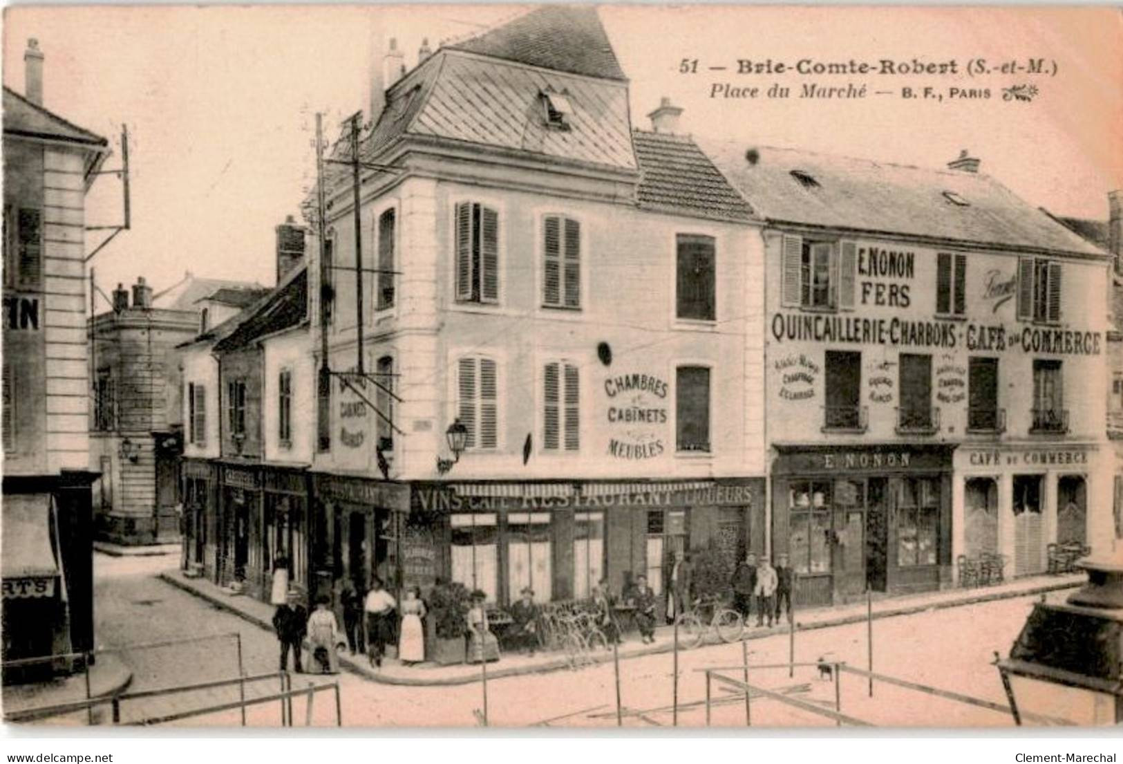 BRIE COMTE ROBERT: Place Du Marché - Très Bon état - Brie Comte Robert