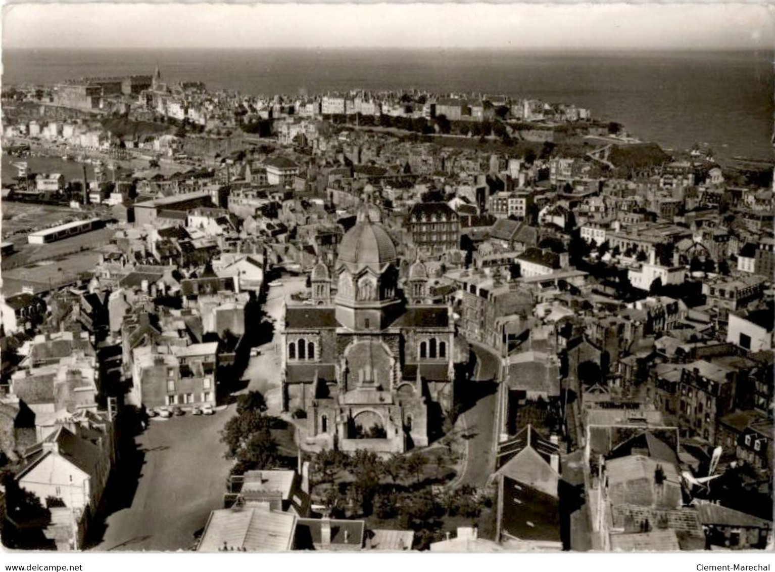 GRANVILLE: église Saint-paul Et Vue Générale - Très Bon état - Granville