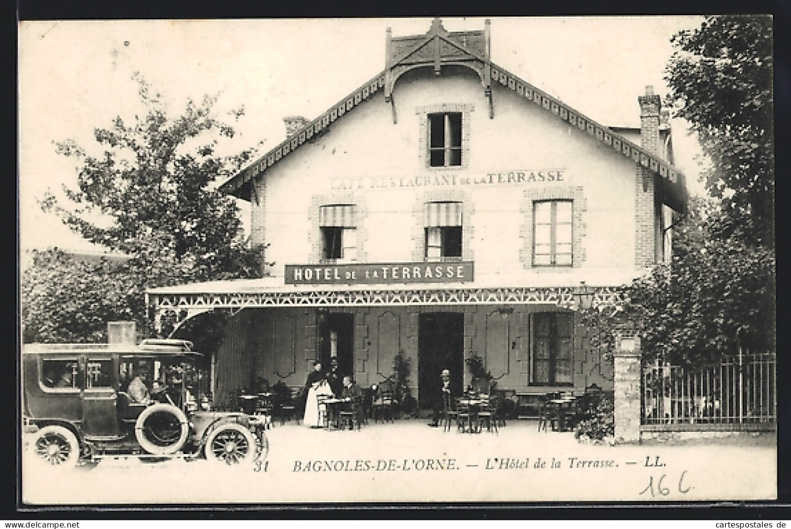 CPA Bagnoles-e-l`Orne, L`Hôtel De La Terrasse  - Bagnoles De L'Orne