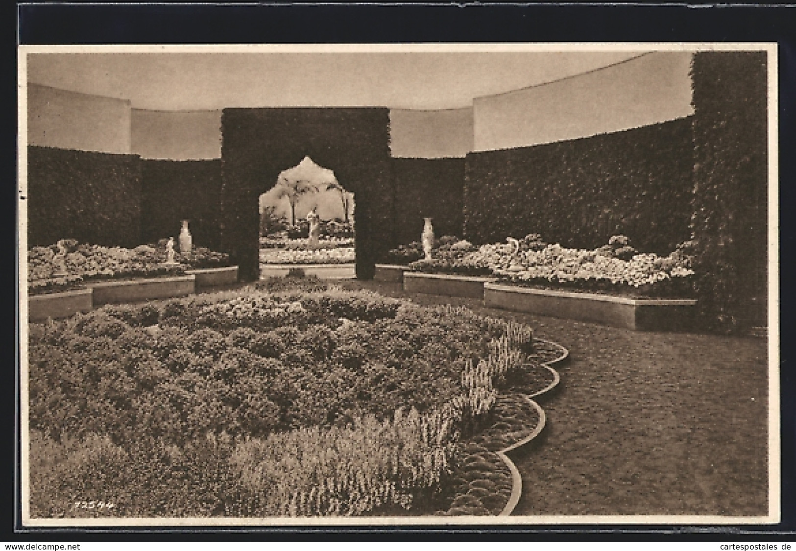 AK Dresden, Jubiläums-Gartenbau-Ausstellung 1926, Motiv Aus 1. Blumenschau  - Tentoonstellingen