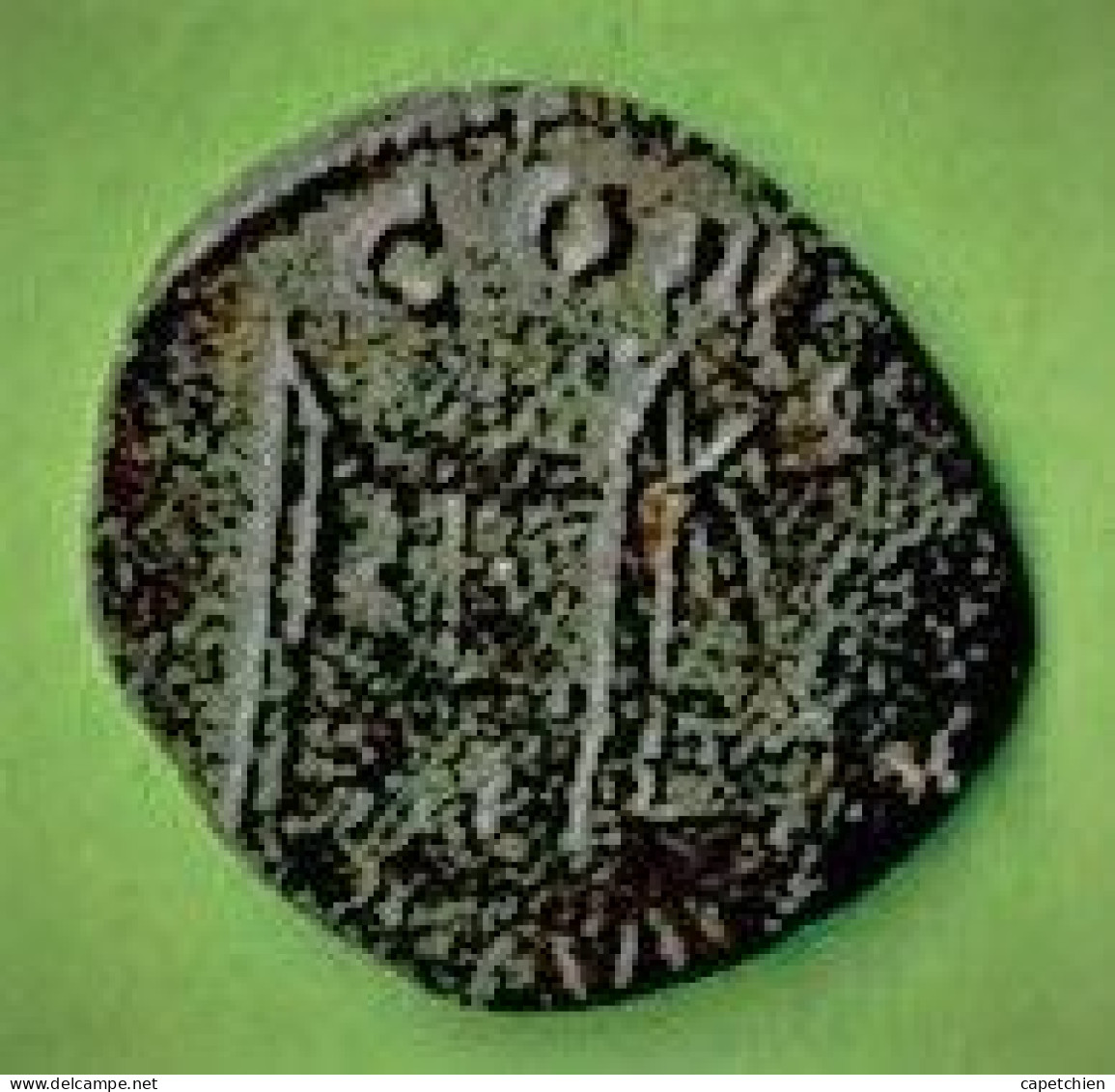 ROMAINE / CLAUDE II - 268 à 270 ( ? ) / CONCECRATIO / PETIT BRONZE 0.82 G - The Military Crisis (235 AD To 284 AD)