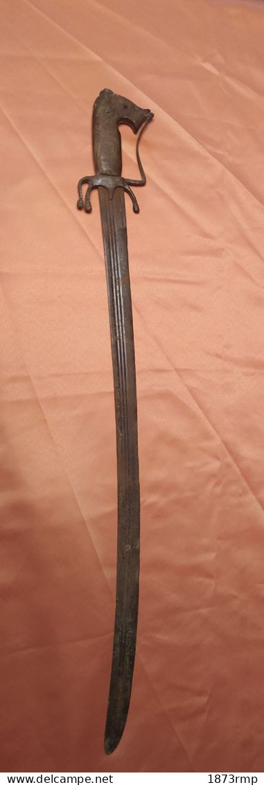 SABRE COURBE NIMCHA MAROCAIN AVEC MARQUAGES SUR LAME, OXYDATION - Knives/Swords