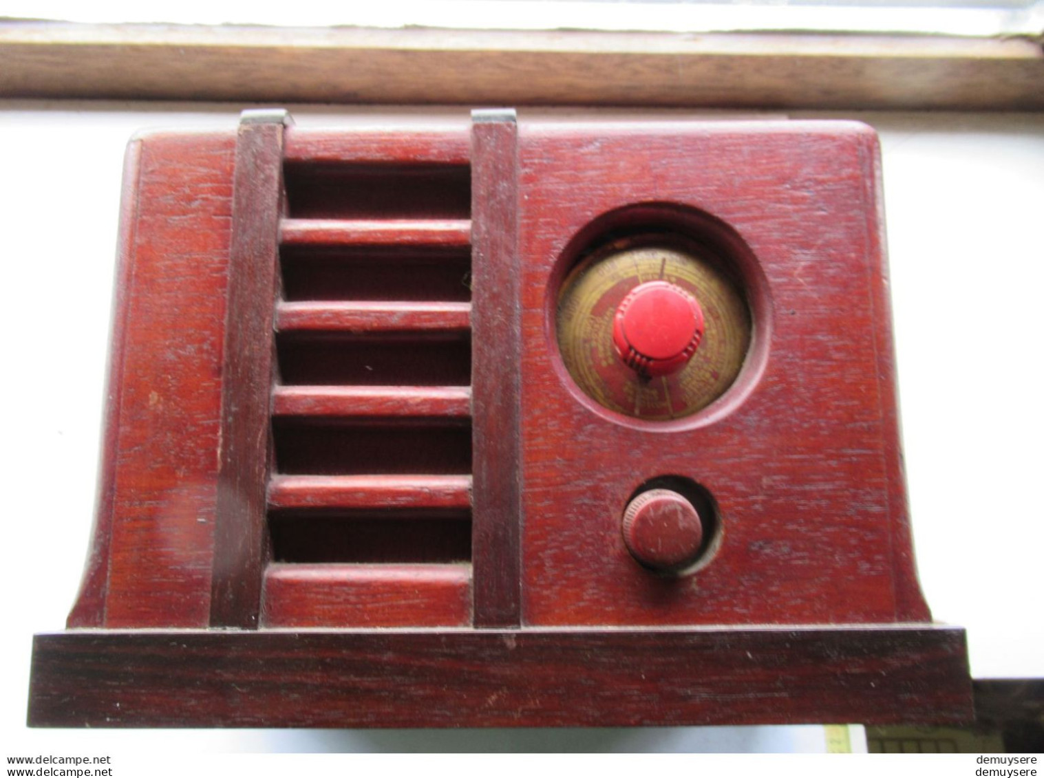 40-20-  Lade 1200 -  Antieke Radio - Radio Ancienne - Apparaten