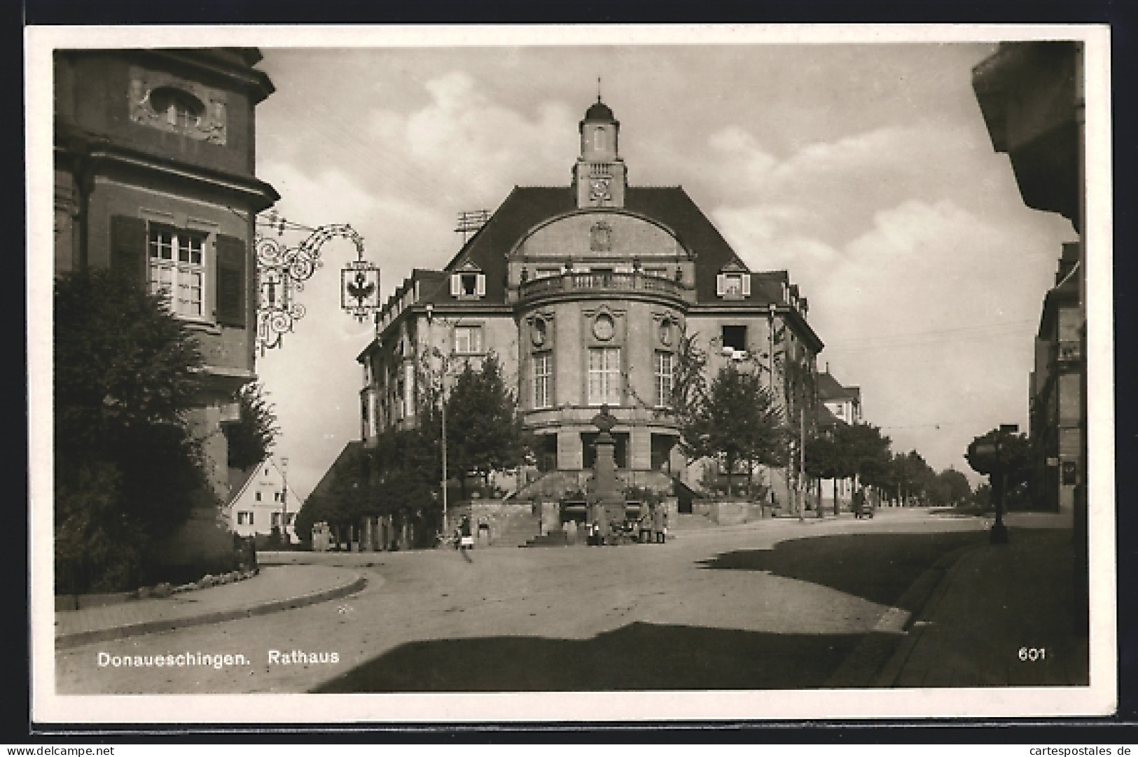 AK Donaueschingen, Strassenpartie Am Rathaus  - Donaueschingen