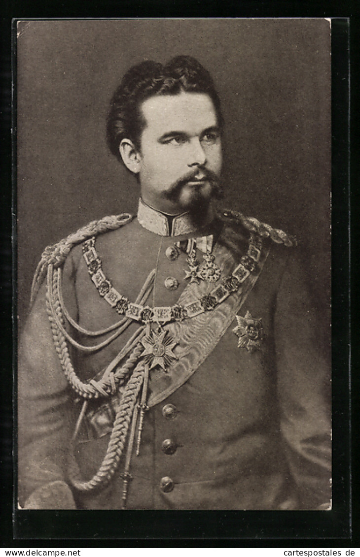 AK Porträt Ludwig II. In Uniform Mit Orden  - Royal Families