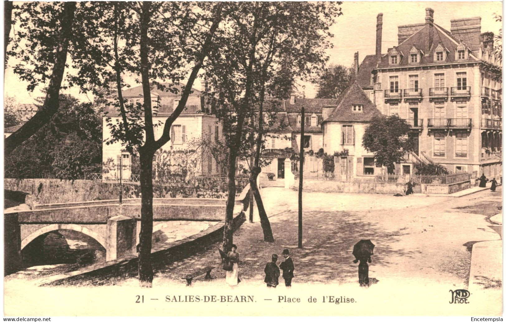 CPA Carte Postale France Salies-de-Béarn Place De L'église   VM80943 - Salies De Bearn