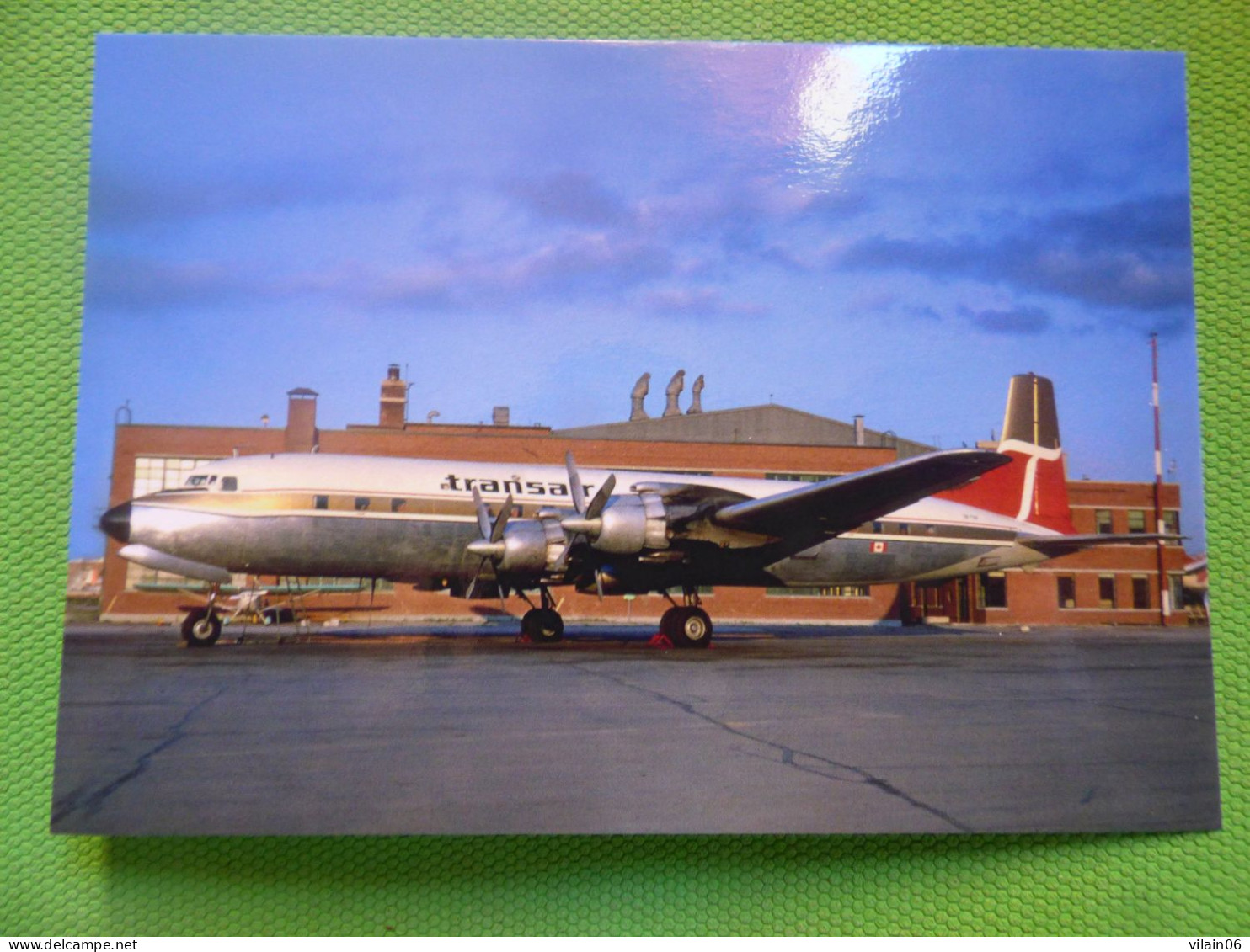 TRANSAIR CANADA   DC-7C   CF-TAY - 1946-....: Moderne