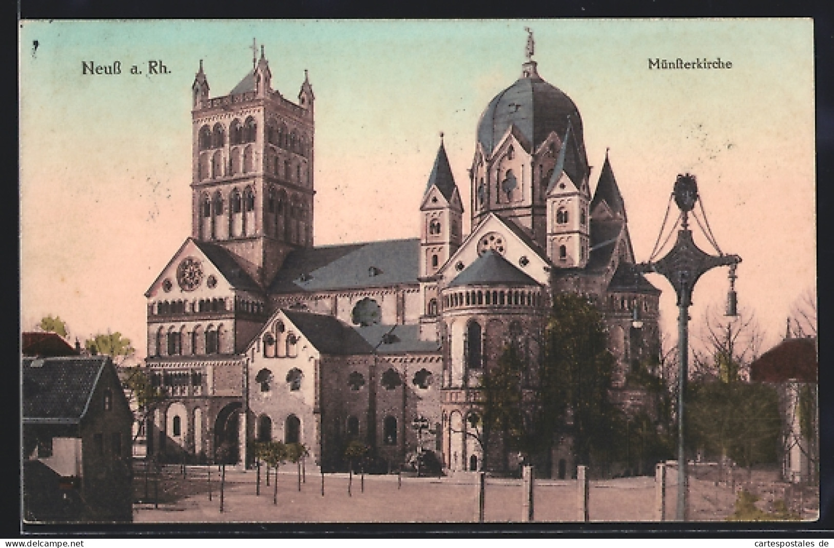 AK Neuss A. Rh., Blick Auf Die Münsterkirche  - Neuss