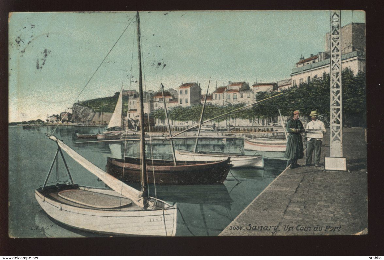 83 - SANARY-SUR-MER - UN COIN DU PORT -  AQUA-PHOTO - Sanary-sur-Mer