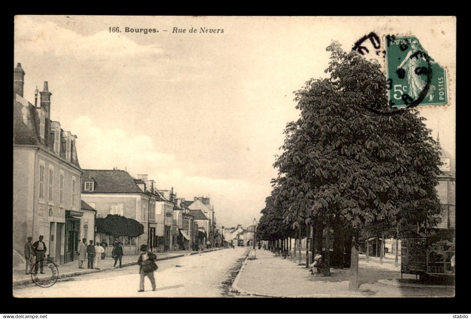 18 - BOURGES - RUE DE NEVERS - Bourges