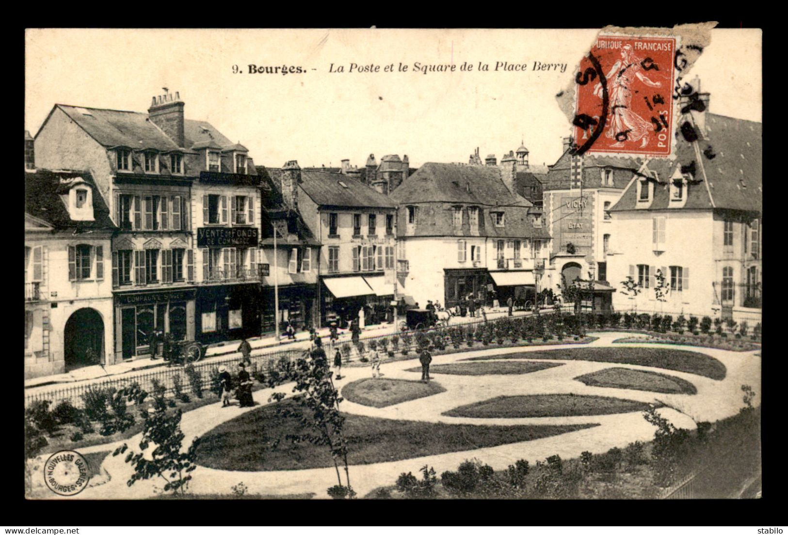 18 - BOURGES - LA POSTE ET LE SQUARE DE LA PLACE BERRY - Bourges