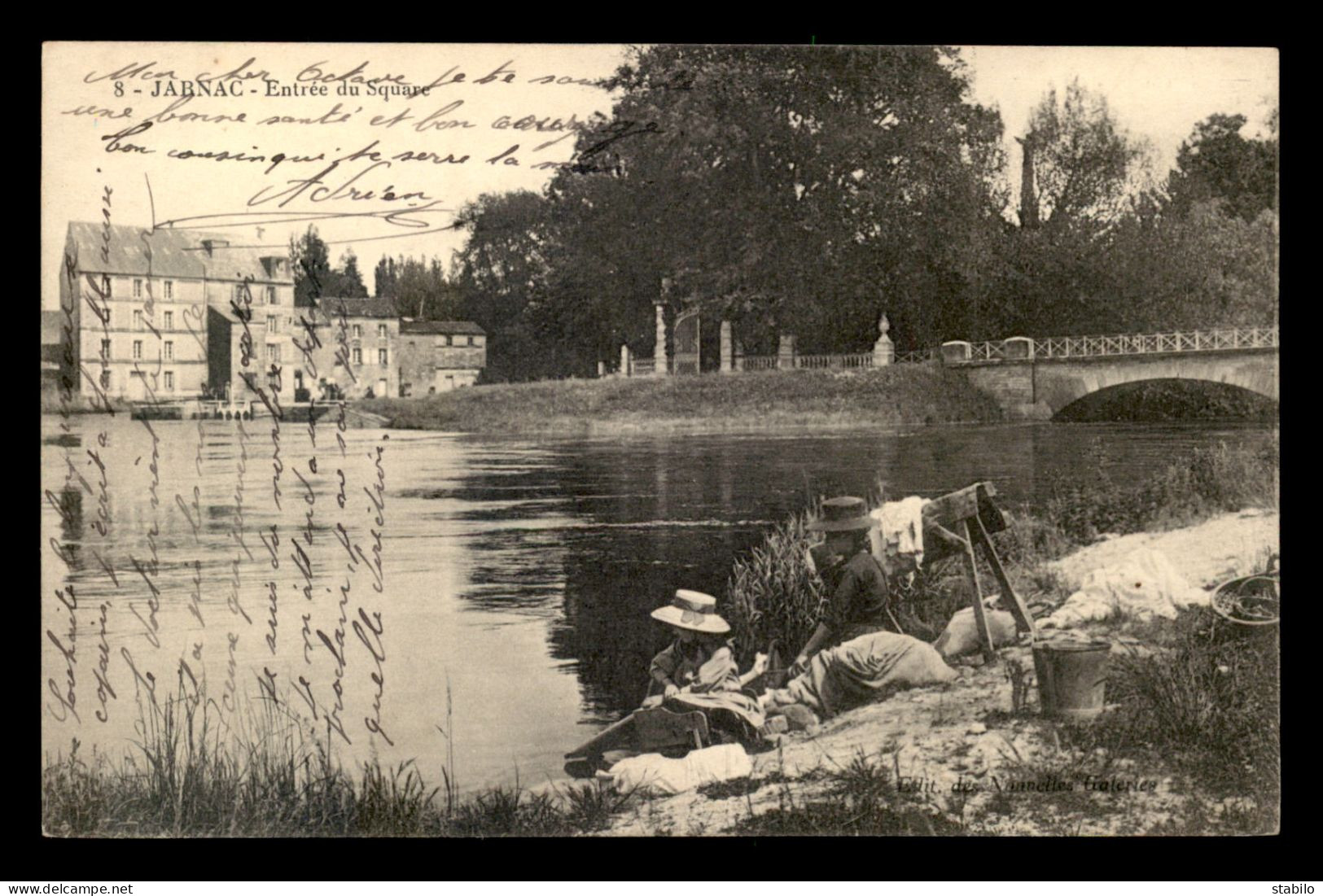 16 - JARNAC - ENTREE DU SQUARE - LAVANDIERES - LAVEUSES - LESSIVE - Jarnac