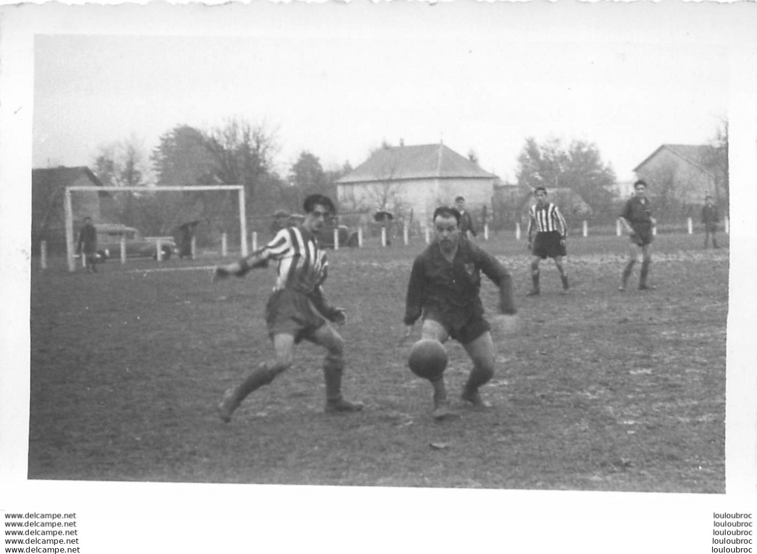 EQUIPE DE FOOTBALL LES ABRETS  ISERE EN MATCH PHOTO ORIGINALE 12 X 8 CM F6 - Sporten
