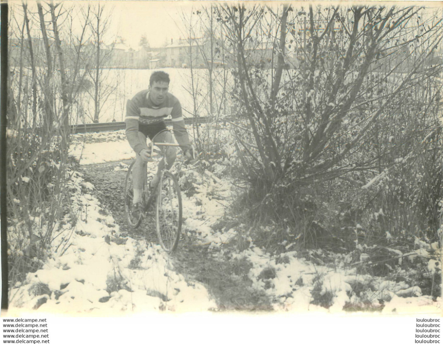 CYCLISME CYCLO CROSS 1965 LES ABRETS ISERE PHOTO ORIGINALE 18 X 13   CM Ref7 - Sporten