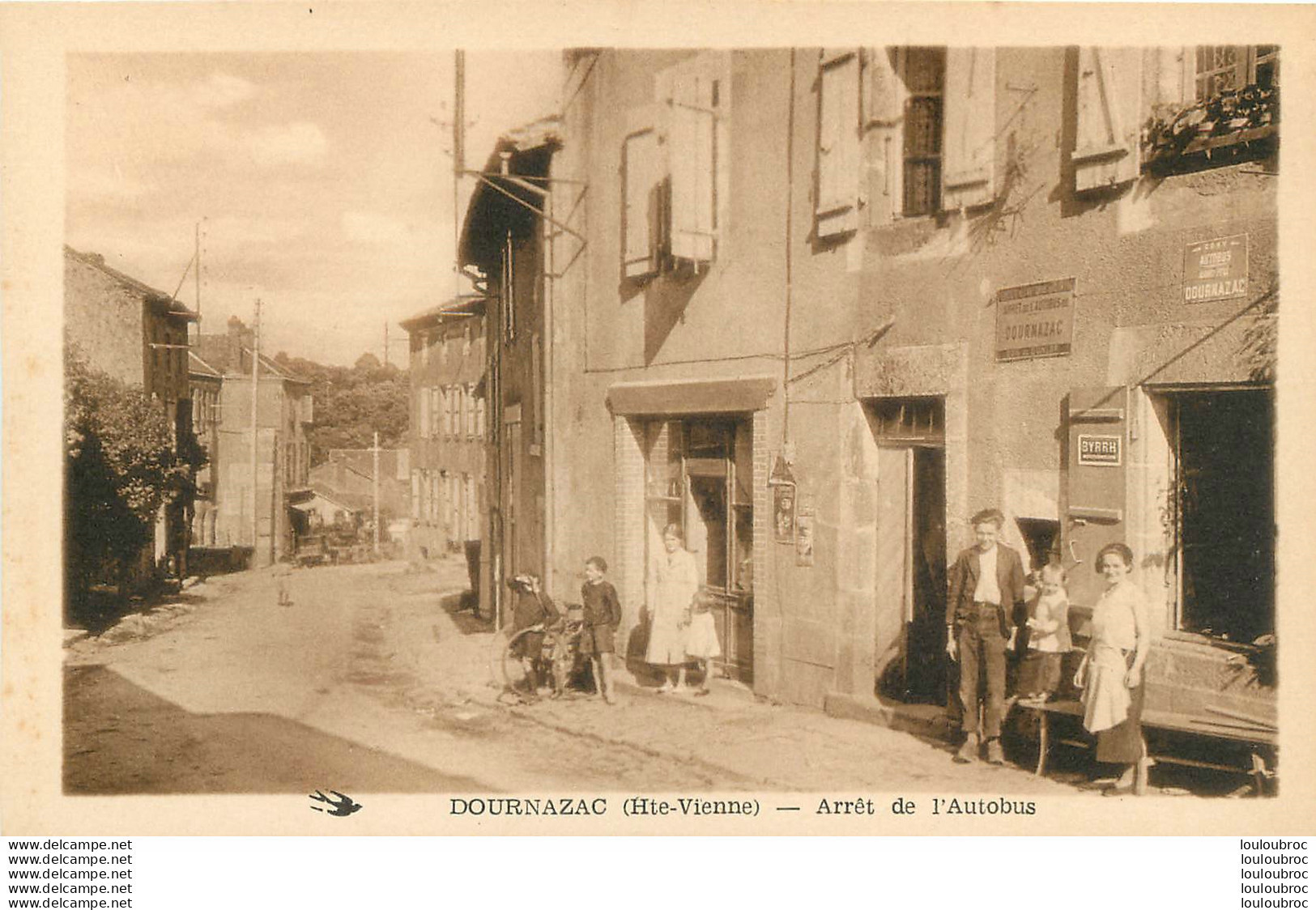 DOURNAZAC ARRET DE L'AUTOBUS - Sonstige & Ohne Zuordnung