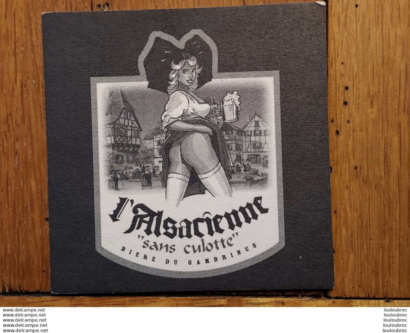 MALIK.  L'Alsacienne Sans Culotte. SOUS BOCK  De Bière Du Gambrinus, Mulhouse, Pour Une Blanche De L'été. - Beer Mats