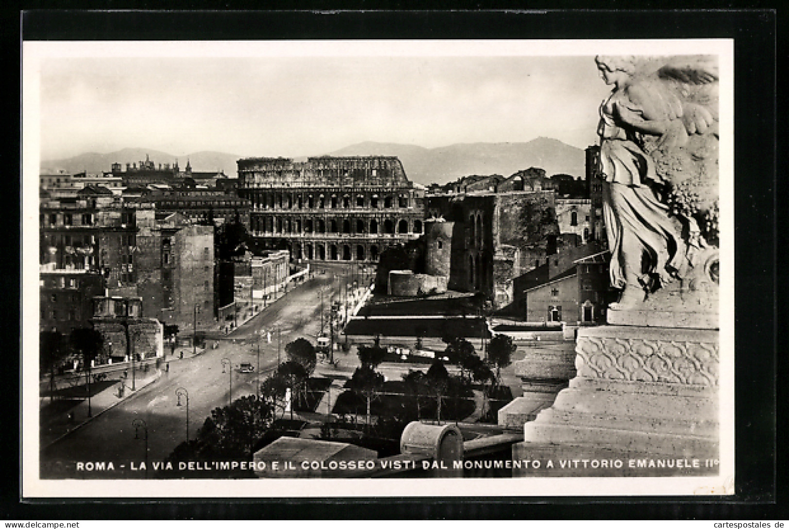 AK Roma, La Via Dell'impero E Il Colosseo Visti Dal Monumento A Vittorio Emanuele Iie  - Autres & Non Classés