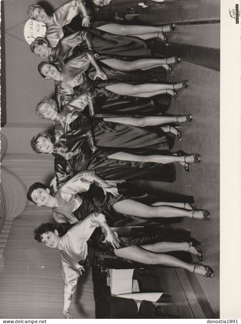 Troupe Du Ballet Lacroix, Tournée 1953 En Italie (Torino ?)splendides Jeunes Femmes - Danseuses - Spectacle - 235x180 - Pin-ups