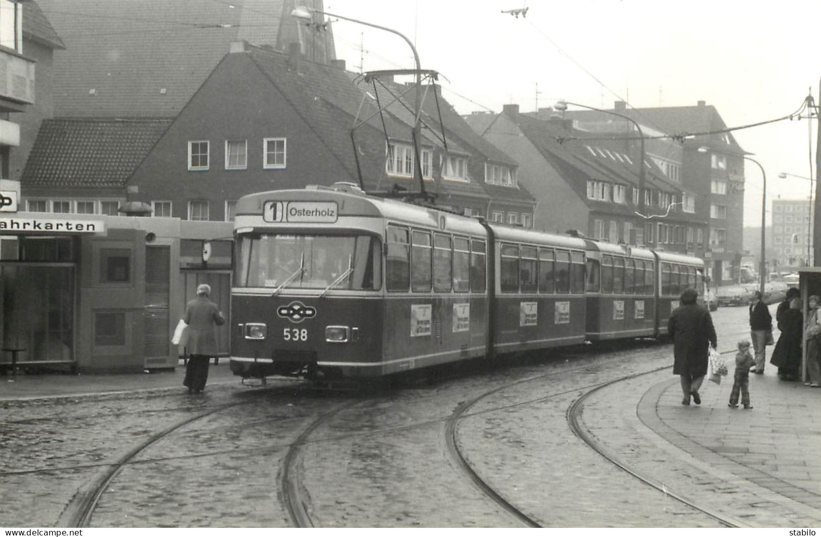 ALLEMAGNE - TRAMWAY - BREMEN - Trains