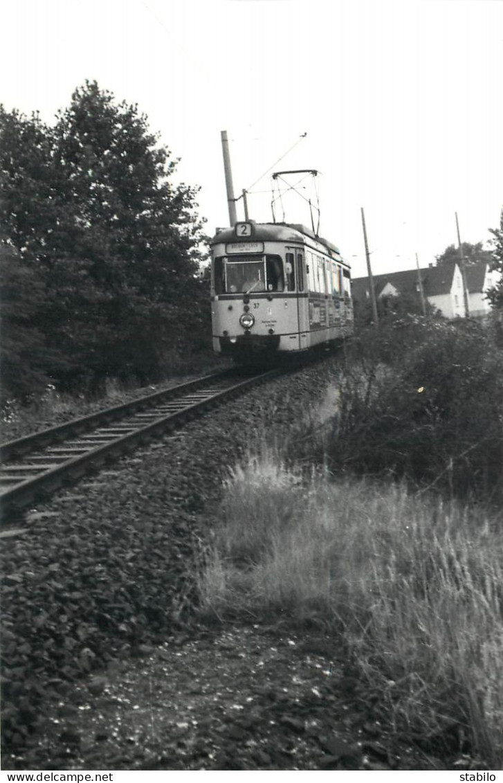 ALLEMAGNE - TRAMWAY - BOCHUM-GELSENKUCHEN - Treinen