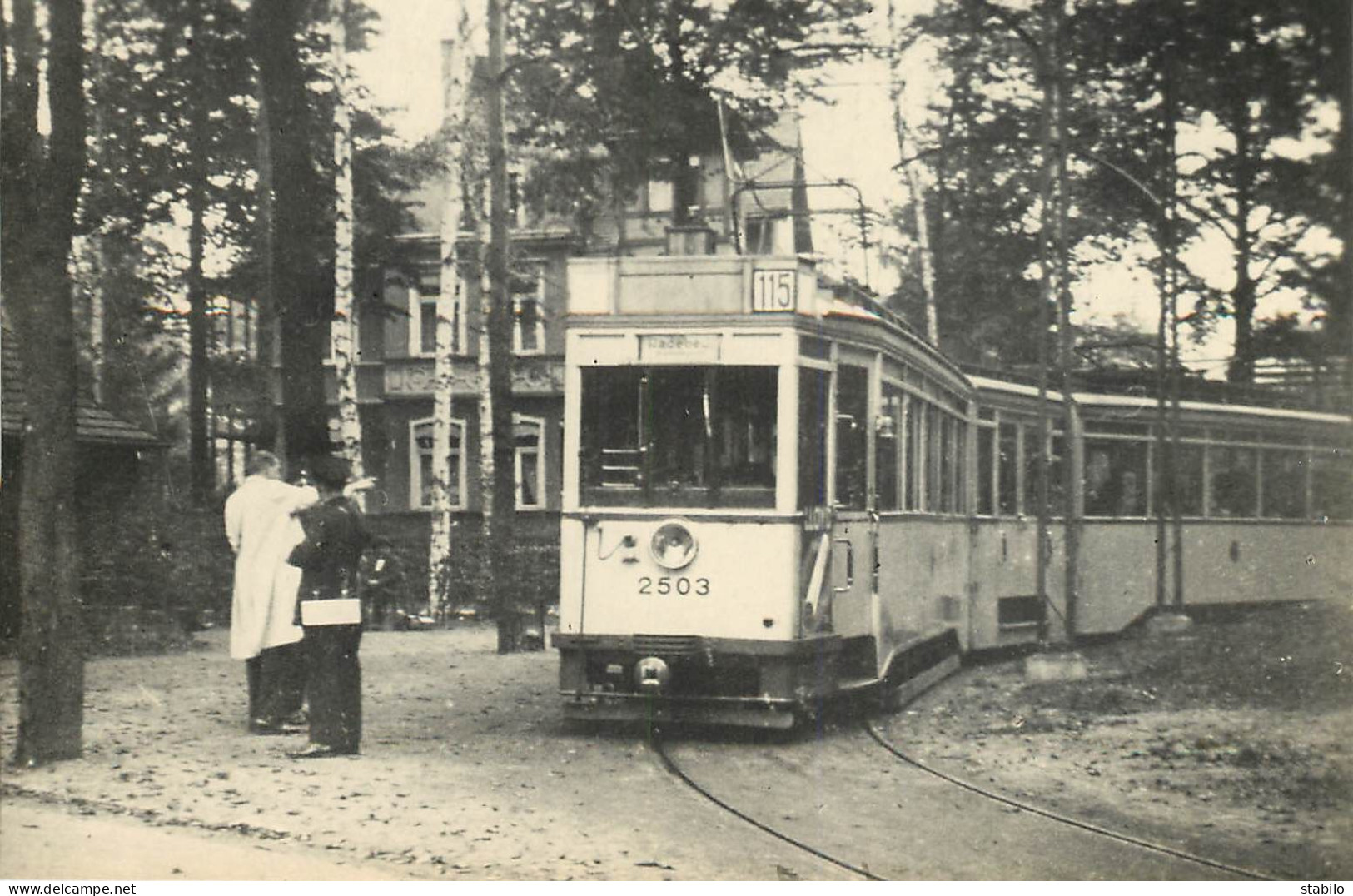 ALLEMAGNE - TRAMWAY - DRESDEN - Trains