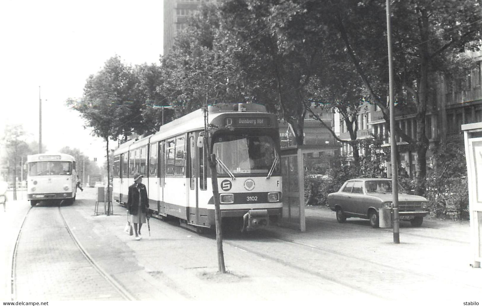 ALLEMAGNE - TRAMWAY - DUISBURG - Treinen