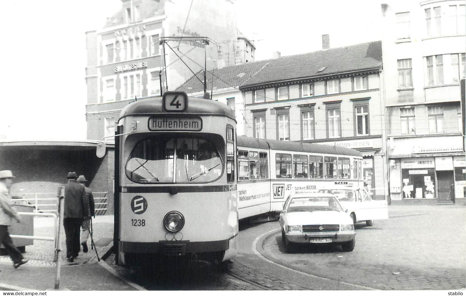 ALLEMAGNE - TRAMWAY - DUISBURG - Trains