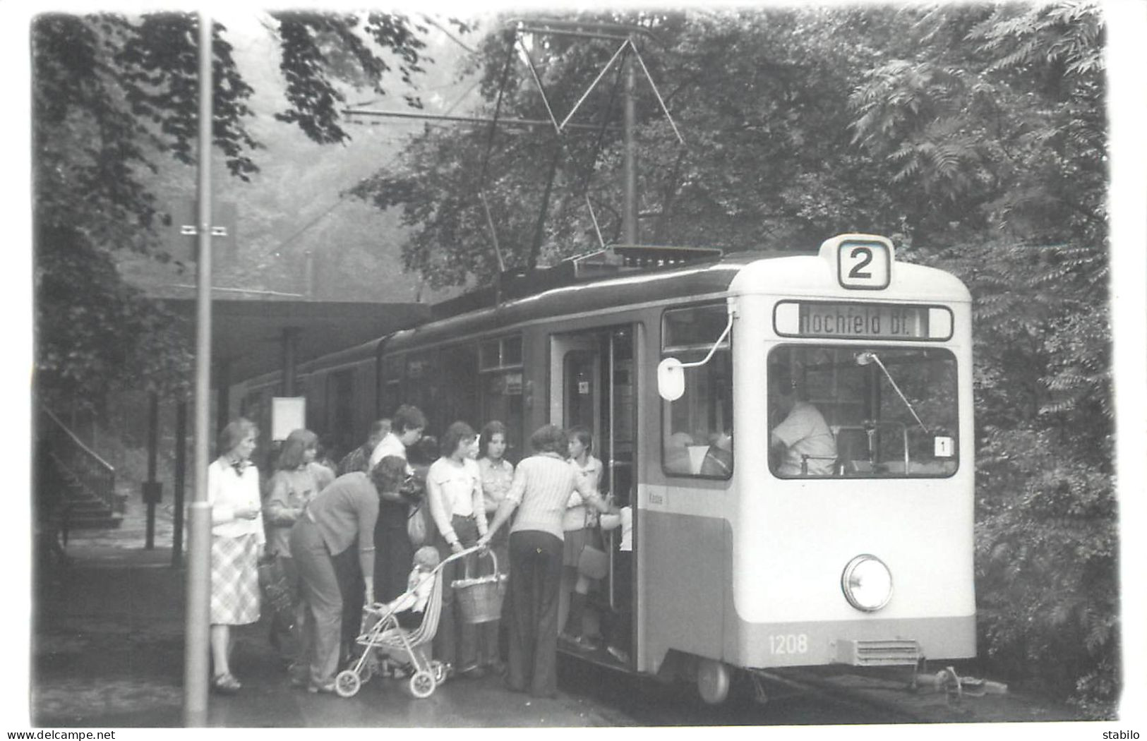 ALLEMAGNE - TRAMWAY - DUISBURG - Trains