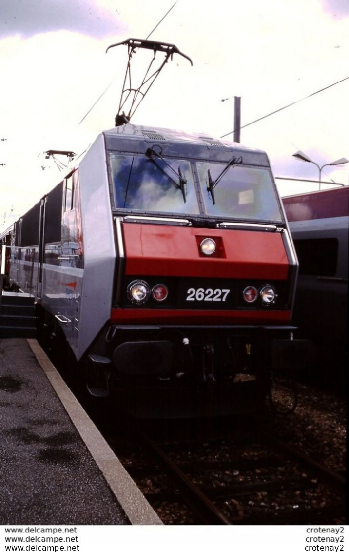 Photo Diapo Diapositive Slide Originale TRAINS Wagon Locomotive Electrique SNCF SYBIC 26227 Le 12/09/1998 VOIR ZOOM - Diapositive