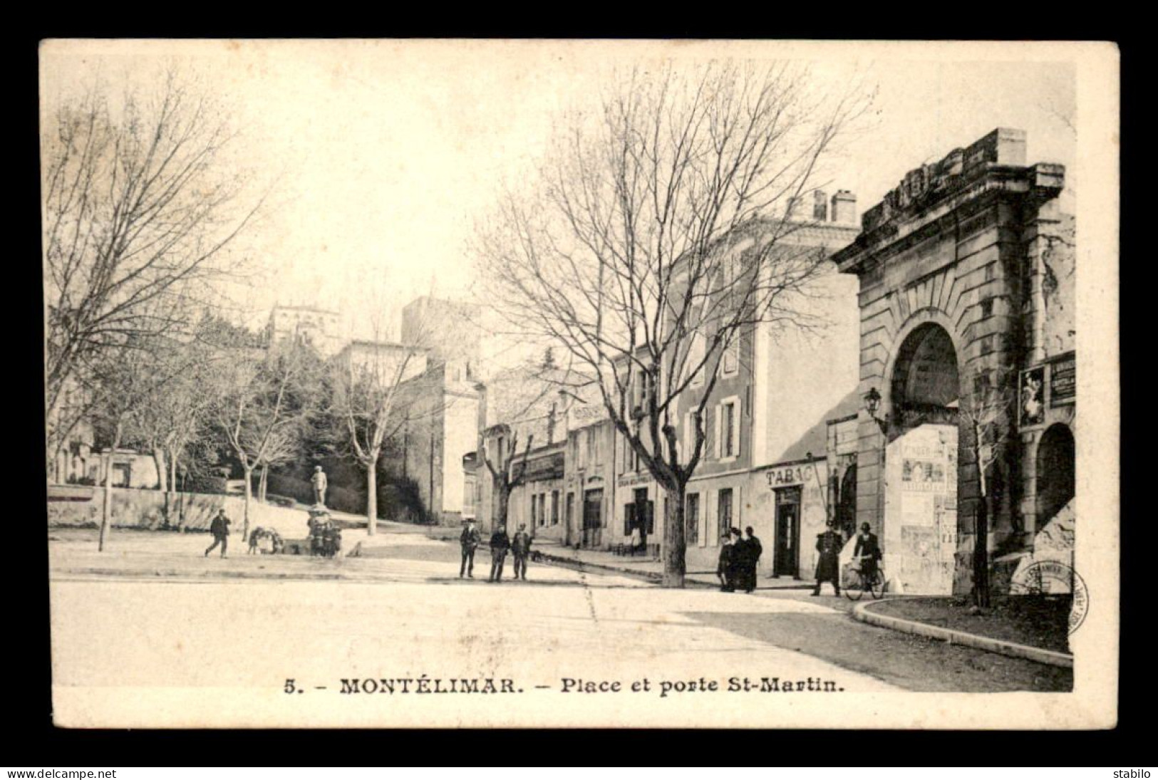 26 - MONTELIMAR - PLACE ET PORTE ST-MARTIN - Montelimar