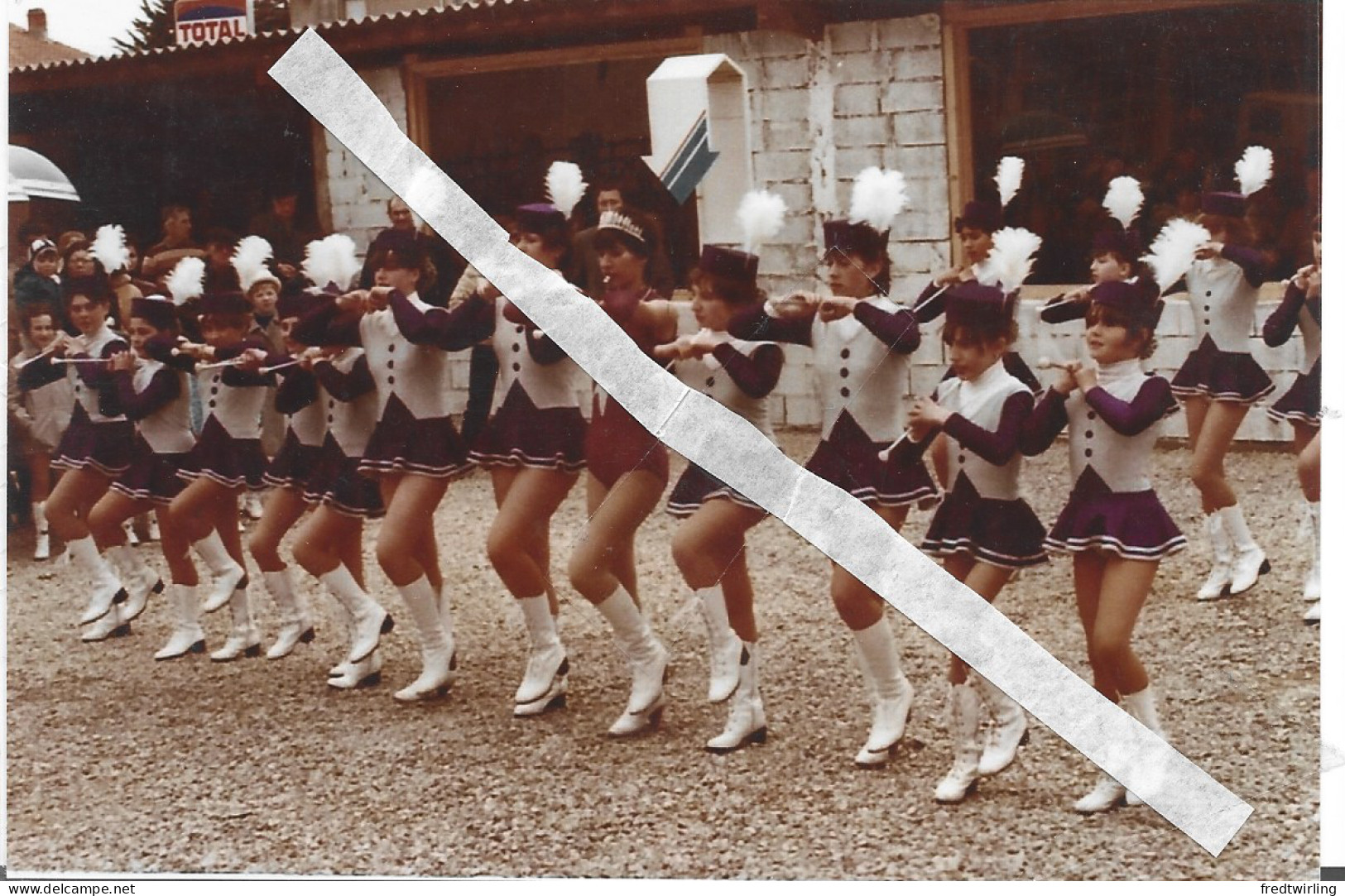 PHOTO MAJORETTES MJC LEZIGNAN CORBIERES 11 AUDE - Autres & Non Classés