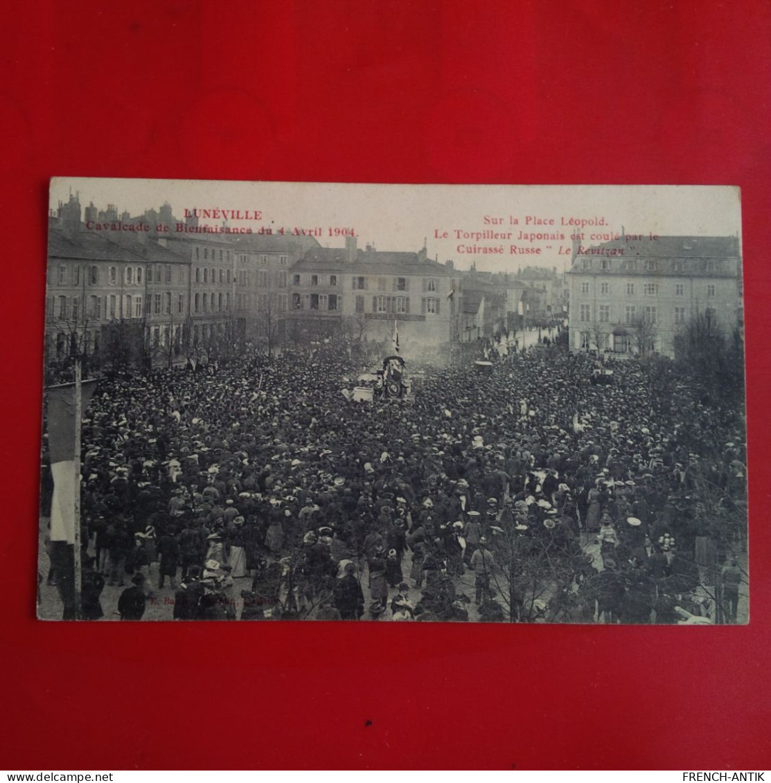 LUNEVILLE CAVALCADE DE BIENFAISANCE SUR LA PLACE LEOPOLD - Luneville