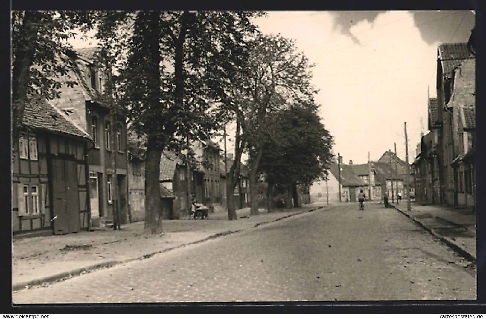 AK Weferlingen, Friedrichstrasse Und Friedrichsplatz  - Autres & Non Classés