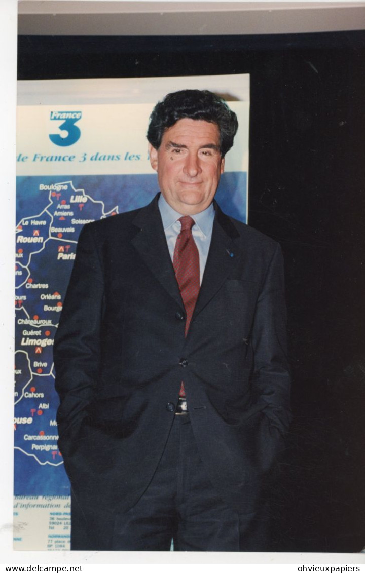 4 PHOTOS LE PDG DE FRANCE TELEVISION  XAVIER GOUYOU BEAUCHAMPS EN 1996 SIPA PRESS - Personnes Identifiées
