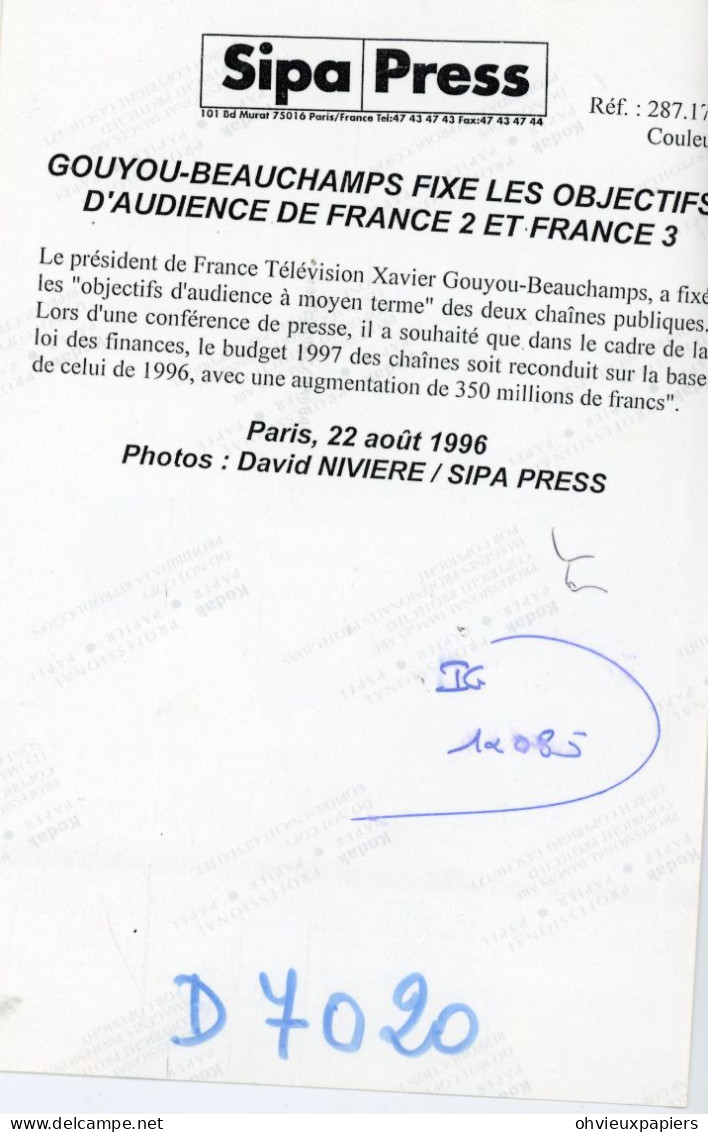 4 PHOTOS LE PDG DE FRANCE TELEVISION  XAVIER GOUYOU BEAUCHAMPS EN 1996 SIPA PRESS