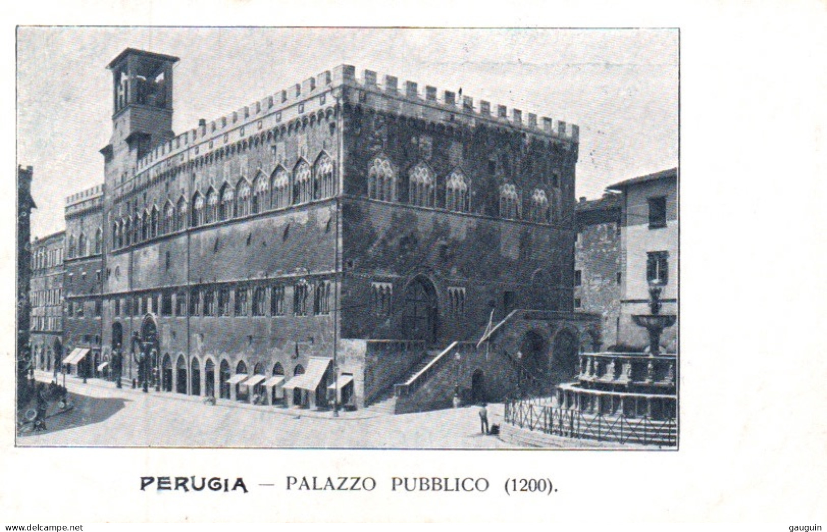 CPA - PERUGIA - Piazza IV Novembre / Palazzo Pubblico ... LOT 2 CP à Saisir - Perugia