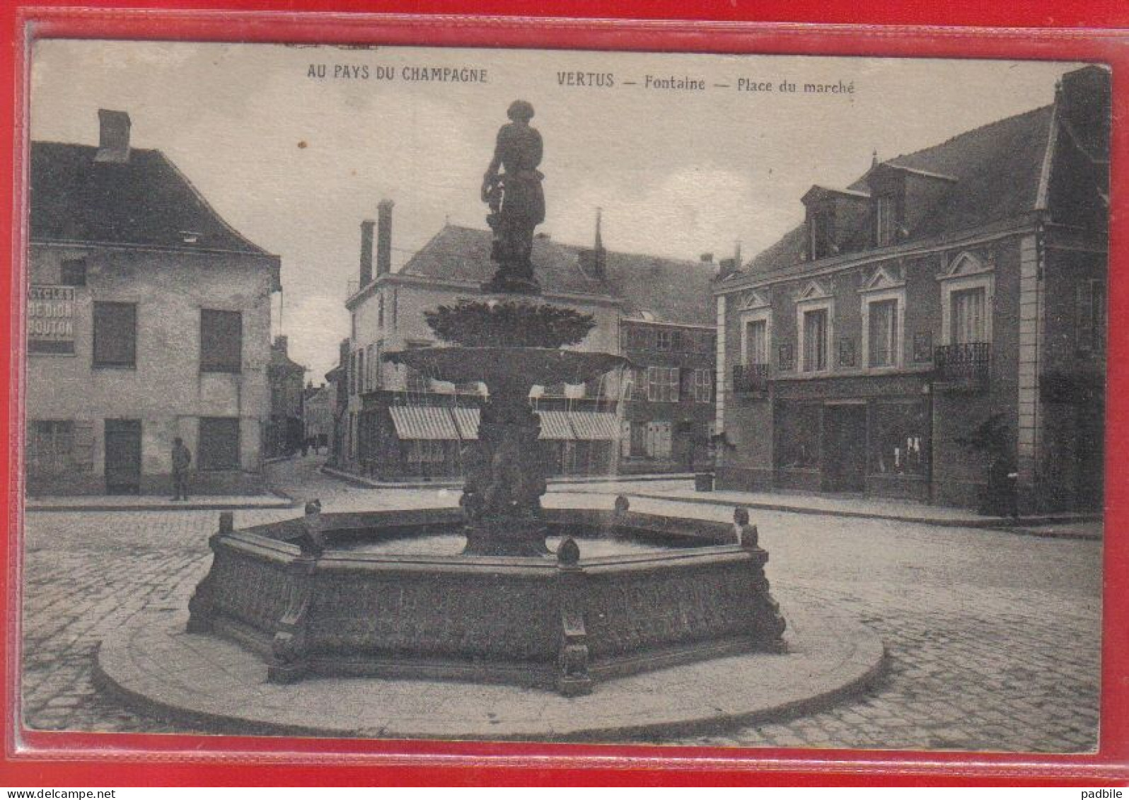 Carte Postale 51. Vertus  Fontaine  Place Du Marché  Très Beau Plan - Andere & Zonder Classificatie