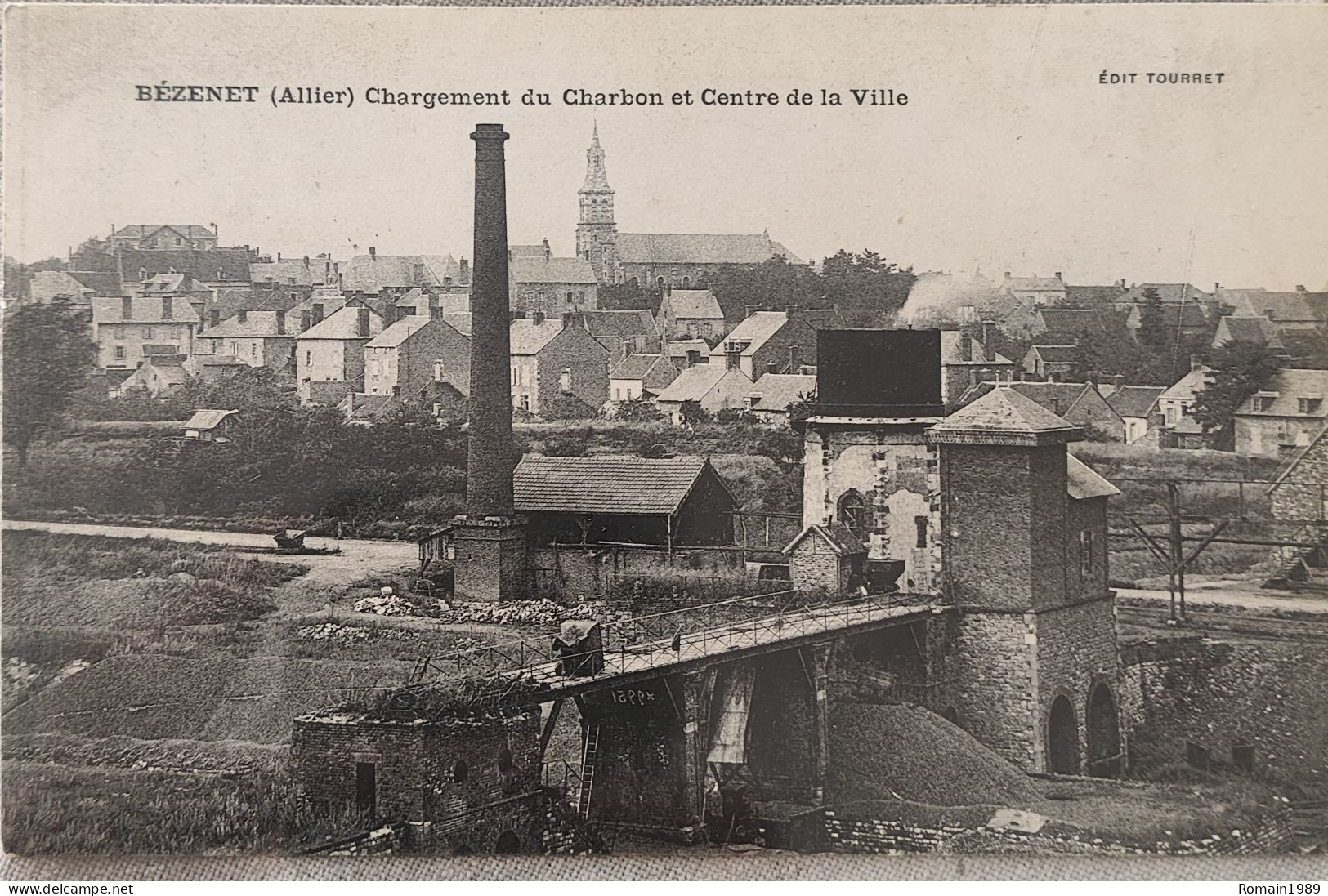 Bezenet Chargement Du Charbon Et Centre Ville - Commentry