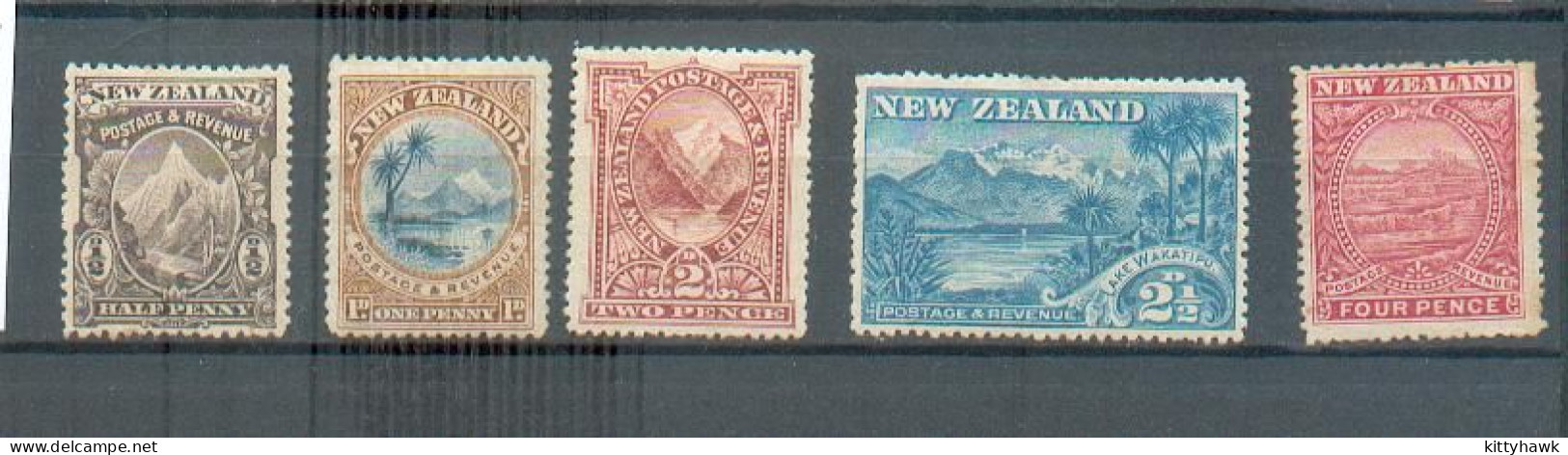 D 43 - N. Z. - YT  70 - 71 - 72 - 73A - 75 * - Le YT 72 (2 Pence) Présente Une Gomme Un Peu Délavée - Unused Stamps