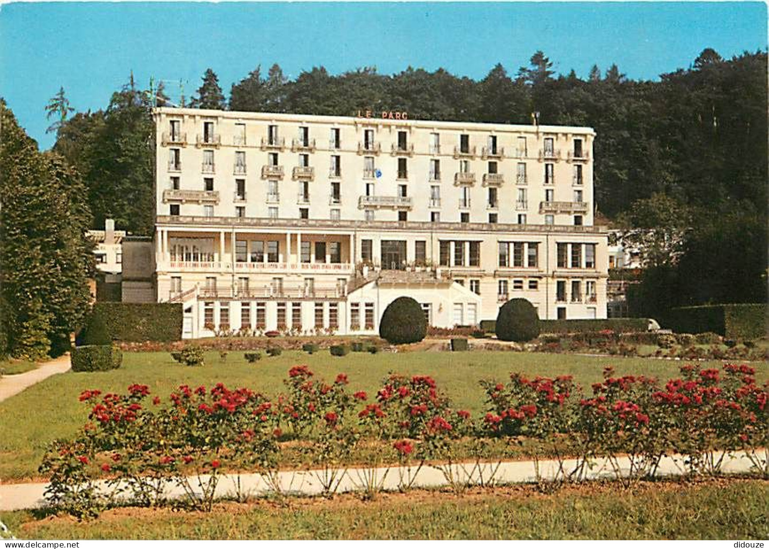 61 - Bagnoles De L'Orne - Maison De Convalescence Et De Thermalisme  - Le Parc - Fleurs - CPM - Voir Scans Recto-Verso - Bagnoles De L'Orne