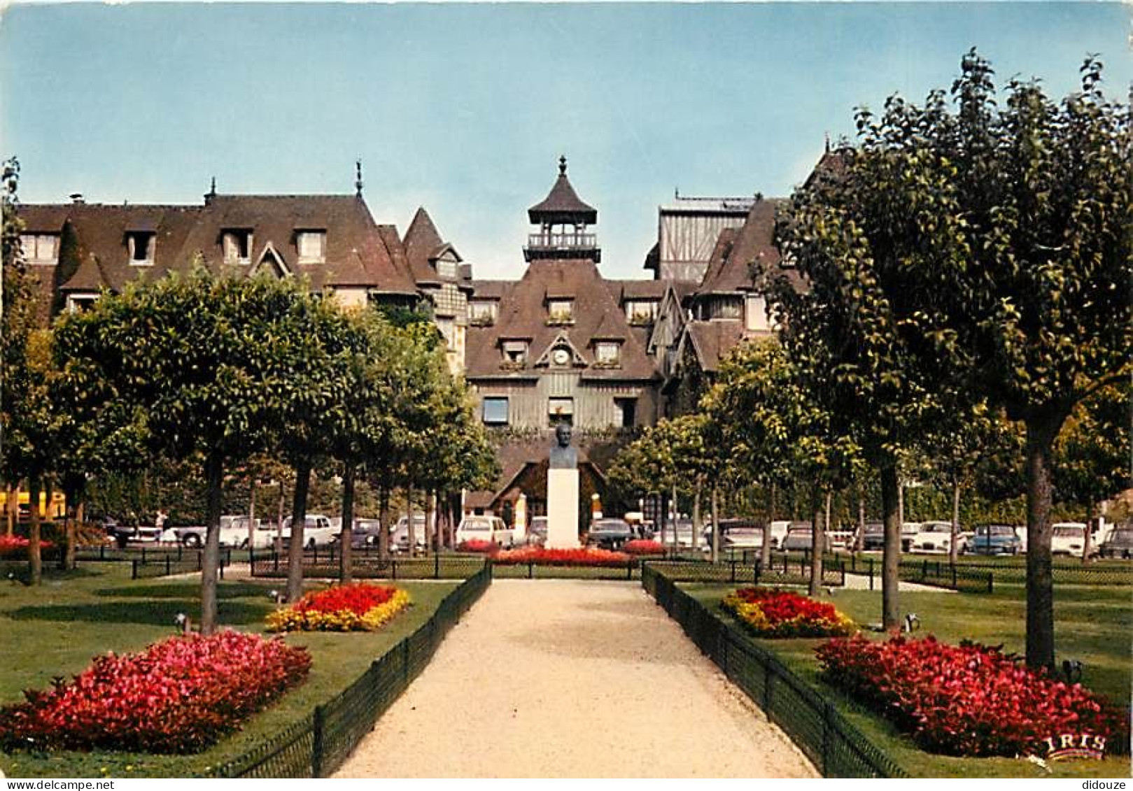 14 - Deauville - Le Normandy-Hôtel - Automobiles - Fleurs - Oblitération Ronde De Isigny Sur Mer De 1970 - CPM - Voir Sc - Deauville