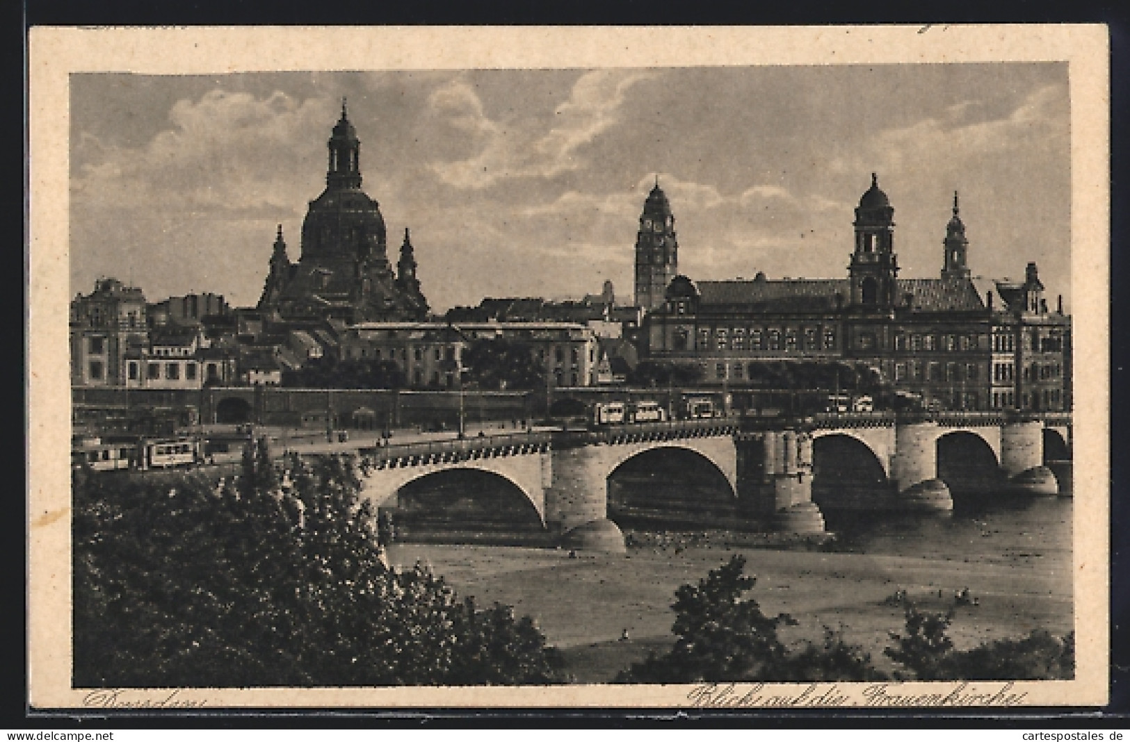 AK Dresden, Blick Auf Die Frauenkirche  - Dresden