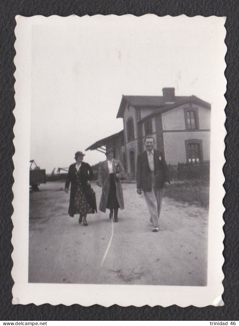 PHOTOGRAPHIE D'UNE GARE A IDENTIFIER EN EURE ET LOIR ( CHEMIN DE FER ) - Sonstige & Ohne Zuordnung