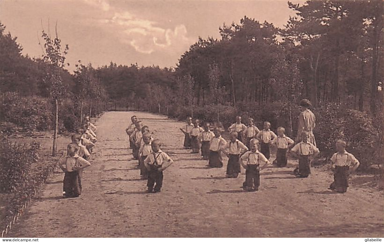 Kalmthout - Calmpthout - Colonie "Kinderwelzijn" à Calmpthout - Gymnastique - Lichaamsoefeningen - Kalmthout