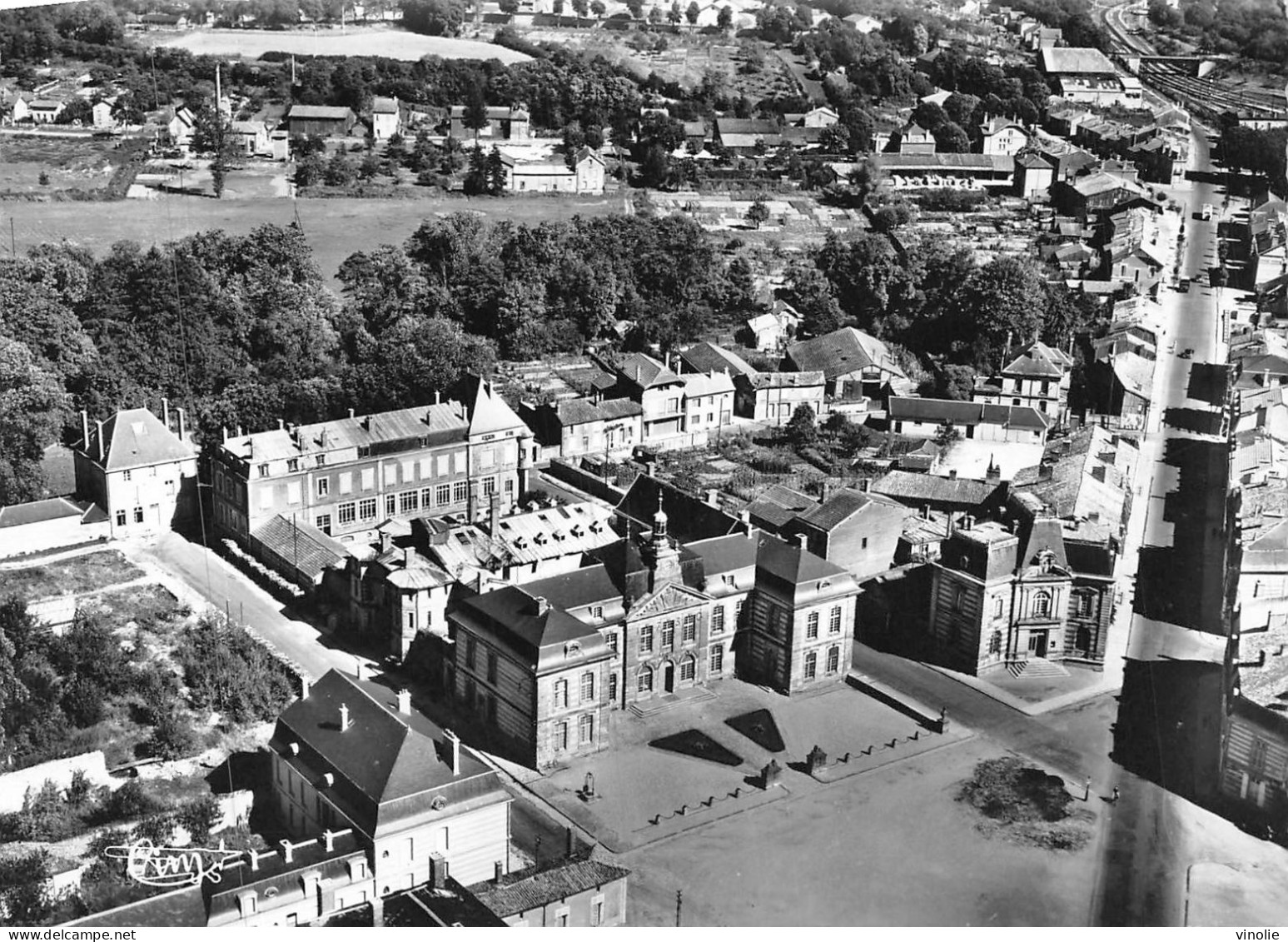 P-24-Mi-Is-2440 : VUE AERIENNE. SAINTE-MENEHOULD - Sainte-Menehould