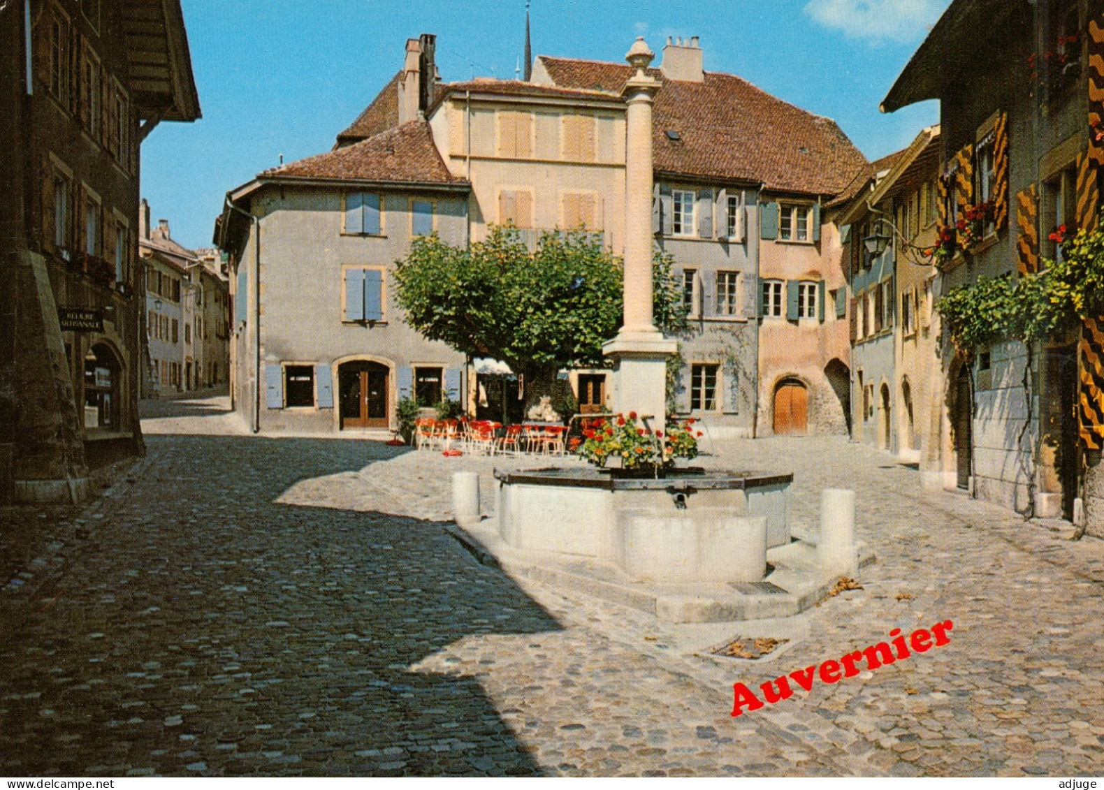 CPM- Suisse - AUVERNIER - Grand'Rue , La Place, La Fontaine *TBE*  Cf. Scans * - Auvernier