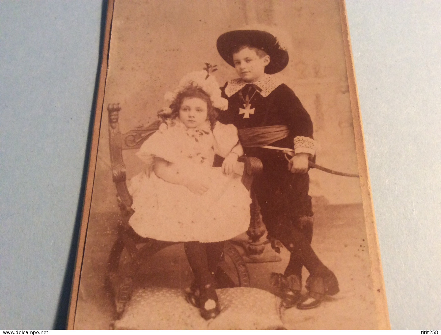 Jolie Photo CDV . Enfants Jouet Déguisement Mousquetaire Du Roi / D'artagnan - Anciennes (Av. 1900)