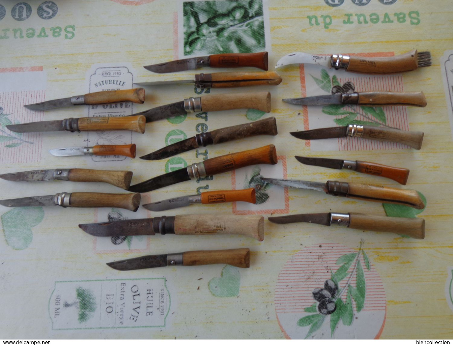 Lot De 19 Couteaux OPINEL , Certains Très Anciens , - Couteaux